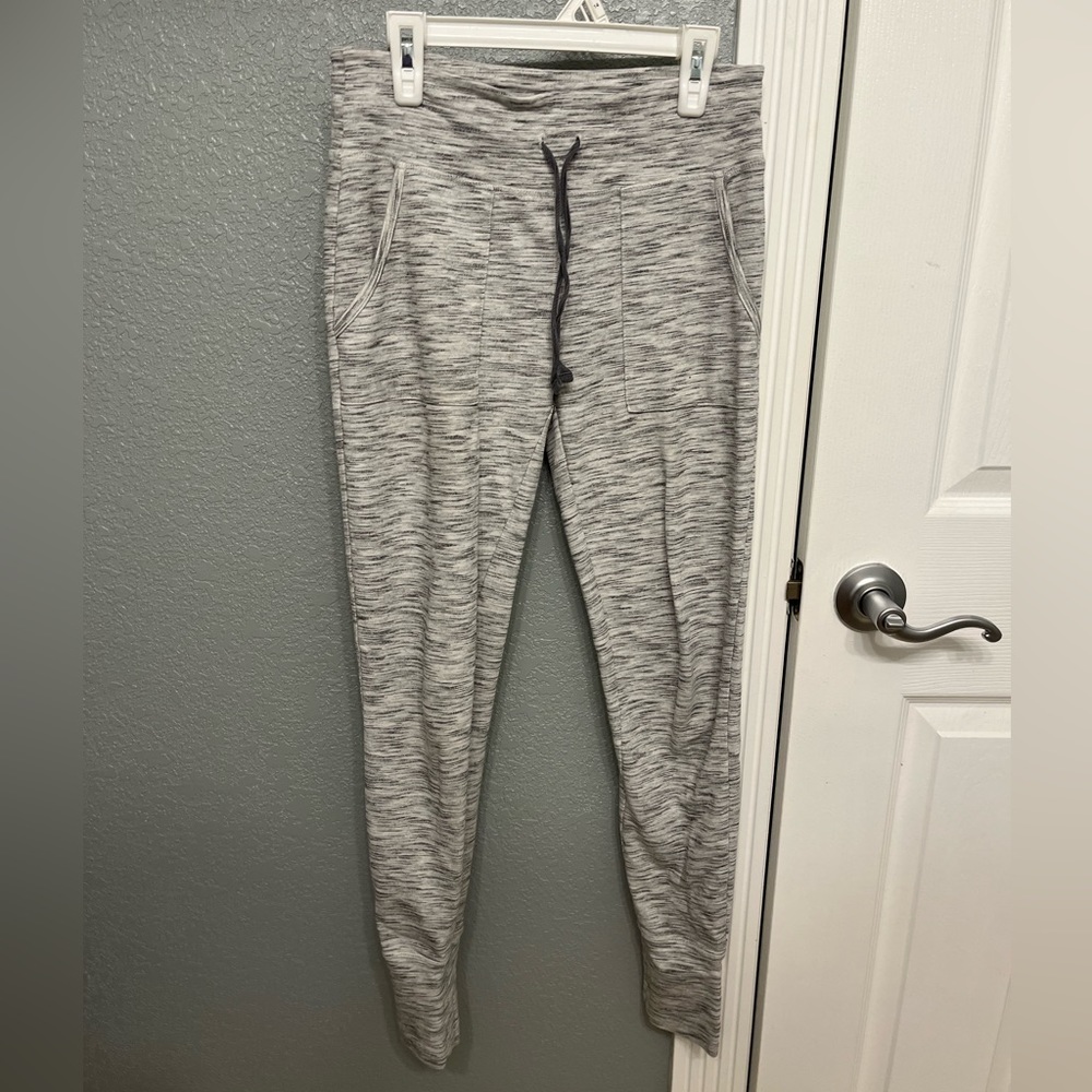 SO SWEATPANTS LEGGINGS SIZE SMALL